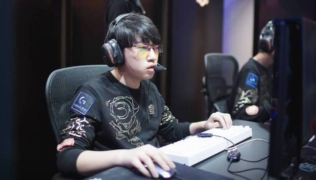 选手逐渐在 选手逐渐在