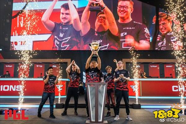 他们不仅利 他们不仅利