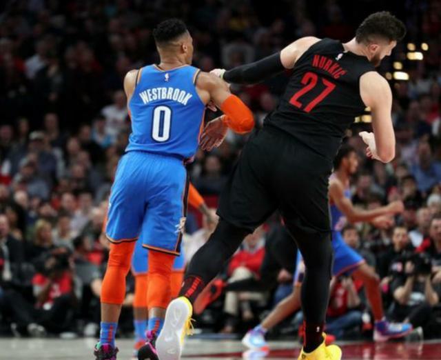 通过这些举 通过这些举