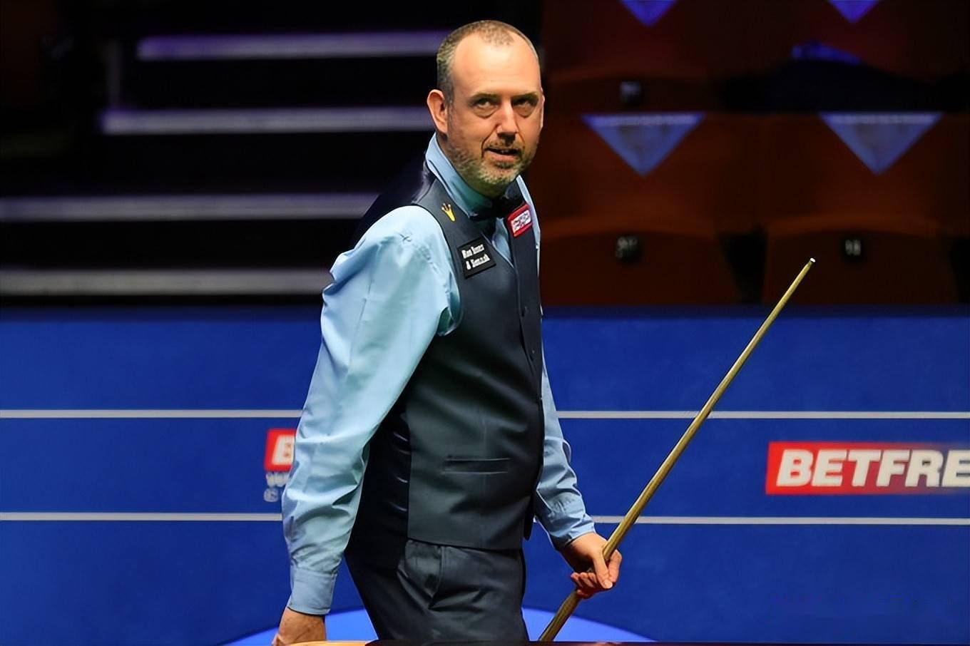 的首轮比赛 的首轮比赛